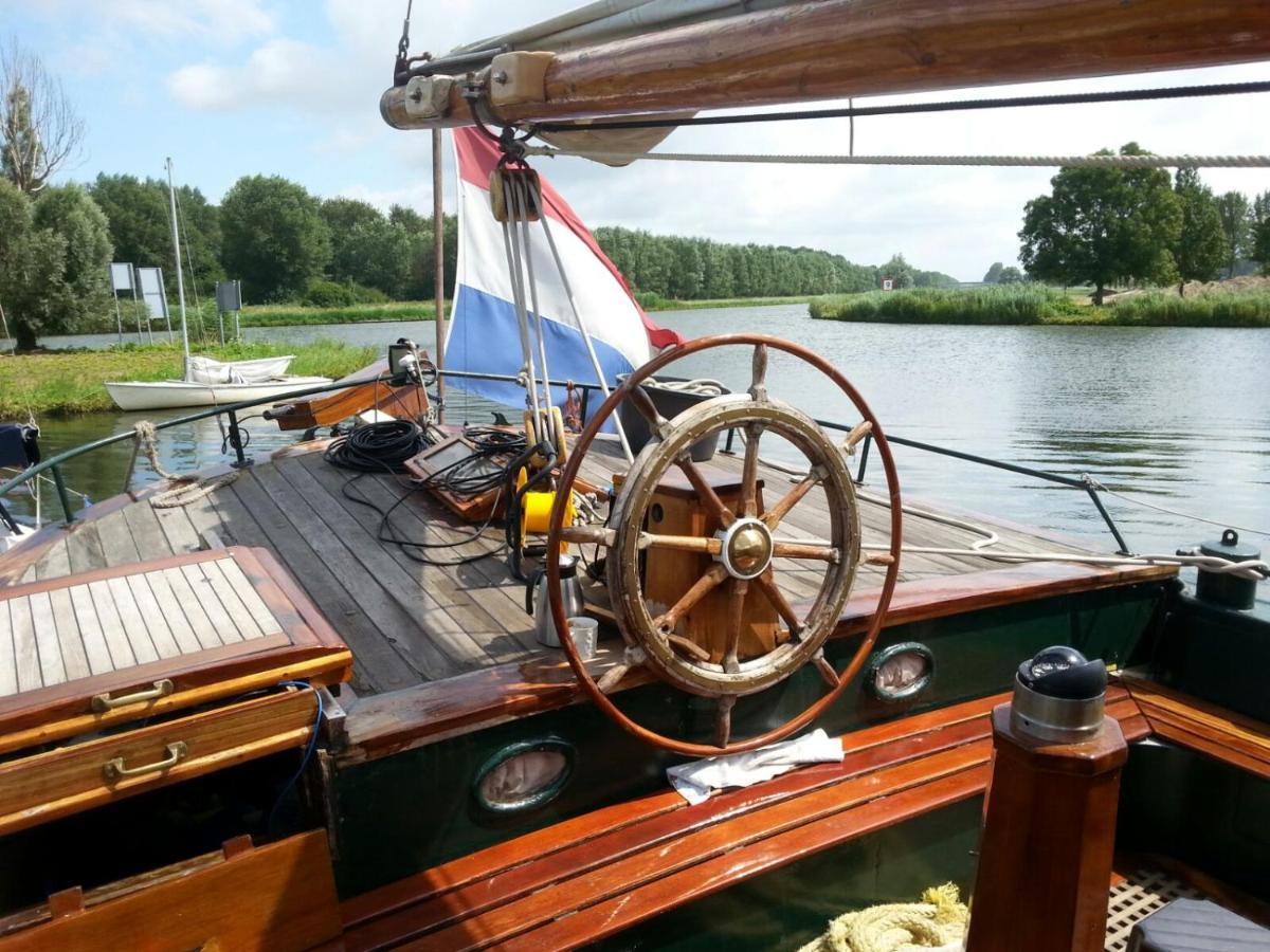Tjalkjacht Pelikaan Enkhuizen旅舍 外观 照片
